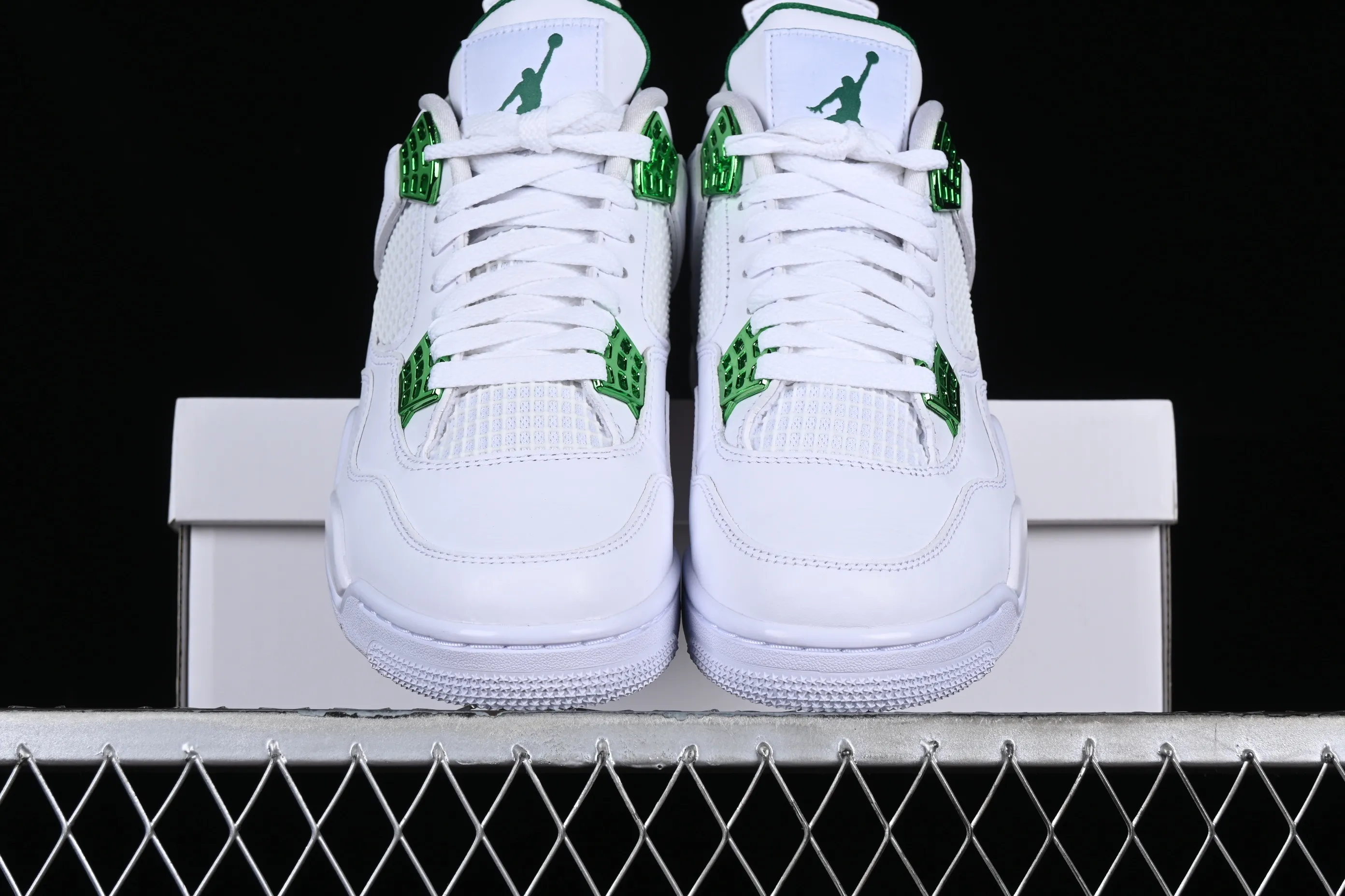 All categories Air Jordan Jordan series basketball shoes Air Jordan 4 GX foreign trade version Air Jordan 4 "Pine Green" AJ4 Joe 4 white and green first layer genuine standard CT8527-113